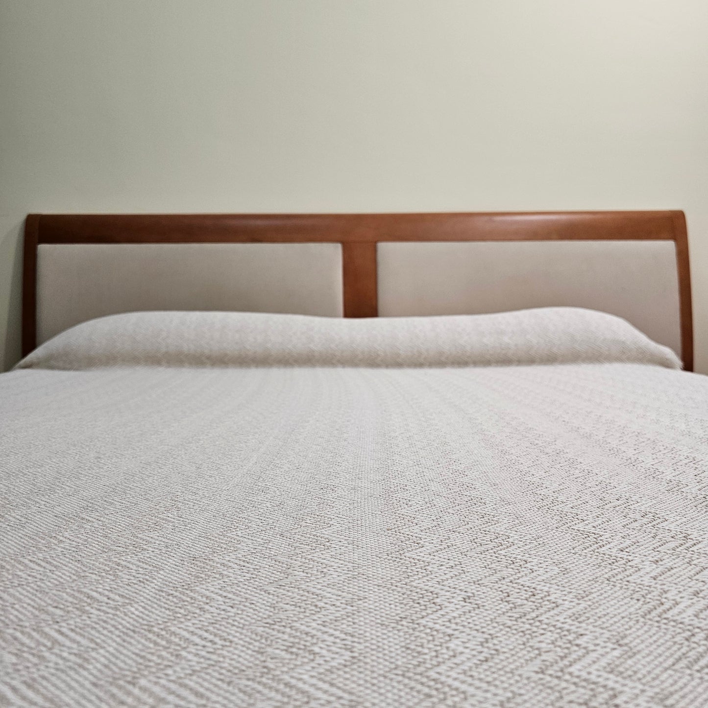 Colcha multiusos para sofá y cama, modelo Rayas, color beige. Medidas 125x180 cm, 180x260 cm, 230 x 260 cm
